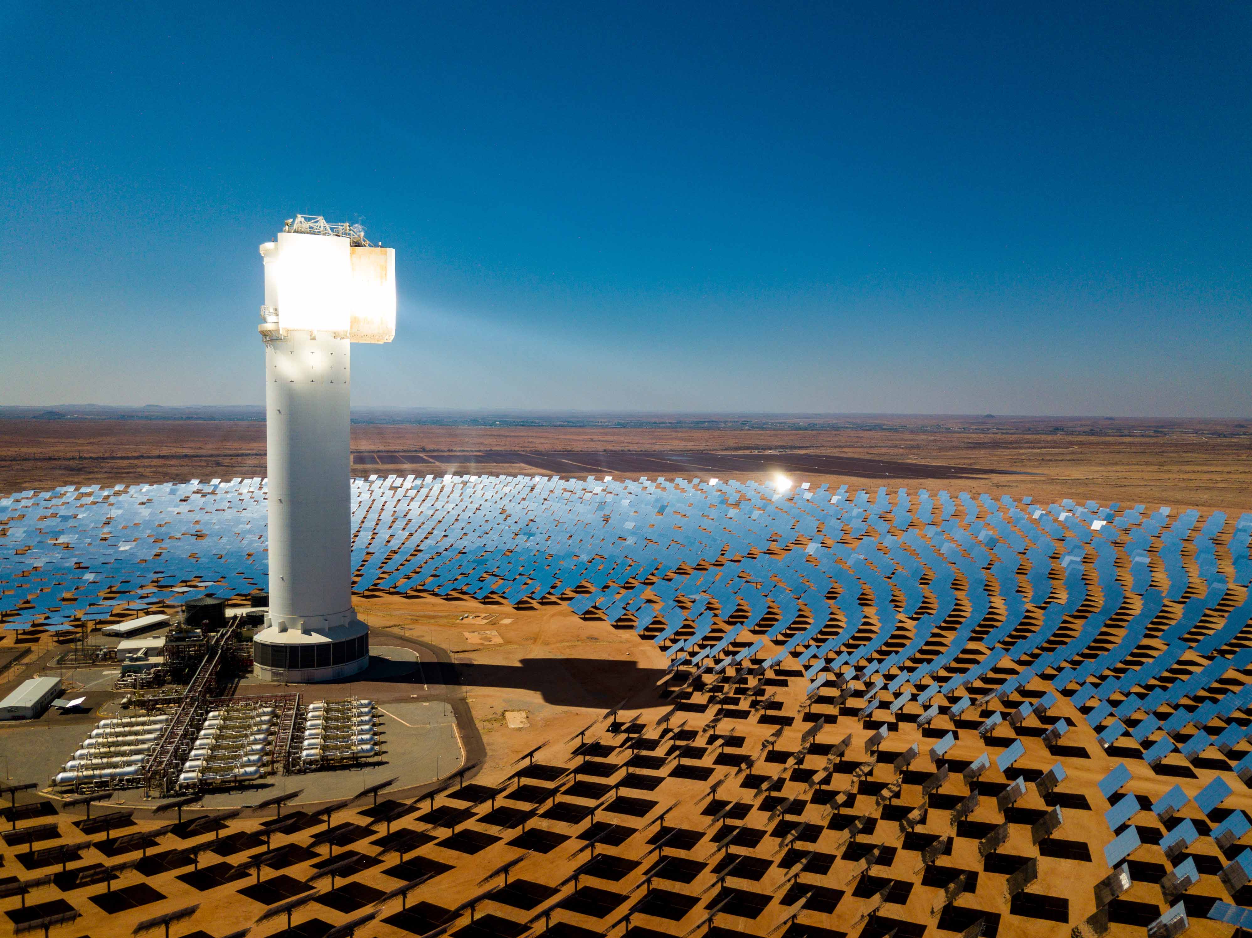 Cox adquiere el 51% de la primera planta termosolar con tecnología de torre central de África