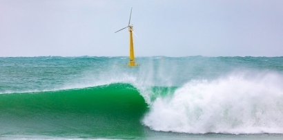 Esta es la historia del aerogenerador flotante BlueSATH y del paso del huracán Epsilon por la costa cántabra