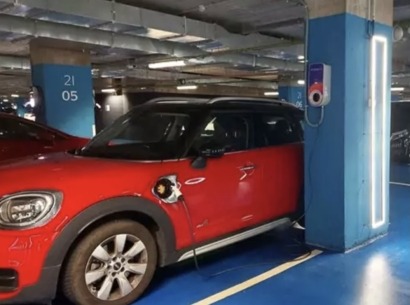 BBVA instala 289 cargadores de vehículo eléctrico para sus empleados