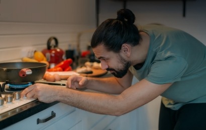 Las cocinas de gas causan síntomas de asma a más de 700.000 niños de la UE