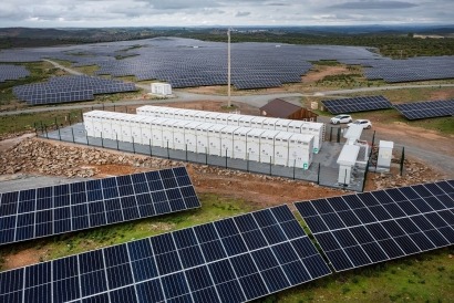 Galp asocia a su parque solar de Alcoutim un sistema de almacenamiento de electricidad en baterías de gran escala