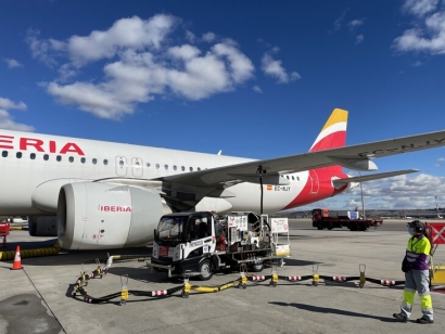 Iberia realiza el primer vuelo con biocombustible producido en España con residuos