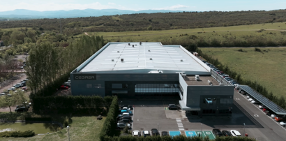  Cegasa multiplica su capacidad productiva y alcanzará los 1.800 MWh anuales con una nueva planta en Vitoria 