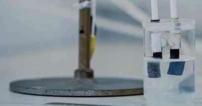 Investigadores australianos producen hidrógeno limpio directamente con agua del mar