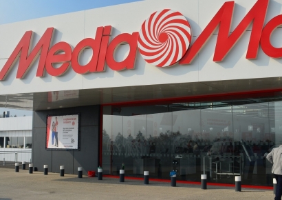 MediaMarkt pone el autoconsumo solar fotovoltaico en el tejado de sus clientes