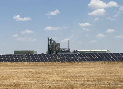 Neoelectra conecta un autoconsumo fotovoltaico a su central eléctrica de biomasa de Villacañas