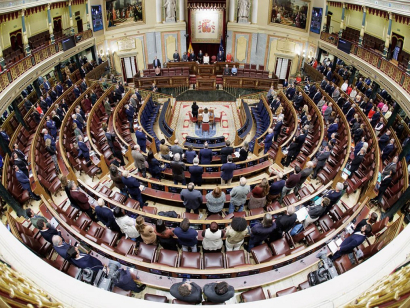 PP, Vox y Junts vuelven a tumbar las ayudas al autoconsumo y al vehículo eléctrico