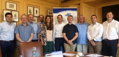 Tenerife quiere fabricar hidrógeno limpio con agua de mar para que su flota lo emplee como combustible