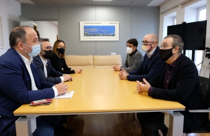 Canarias y Baleares acuerdan una hoja de ruta de descarbonización específica para las islas