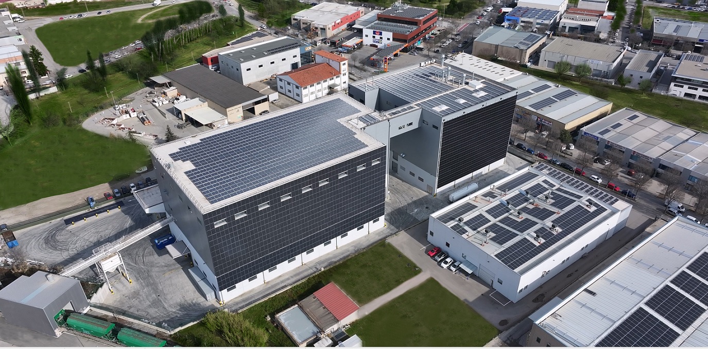 Casa Tarradellas consolida en Osona un ecosistema solar de más de 200.000 metros cuadrados de superficie fotovoltaica