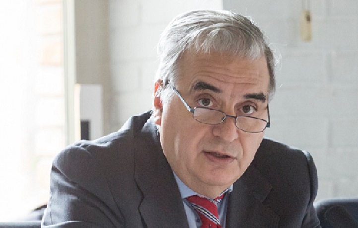 Al mal tiempo, buena cara Al mal tiempo, buena cara