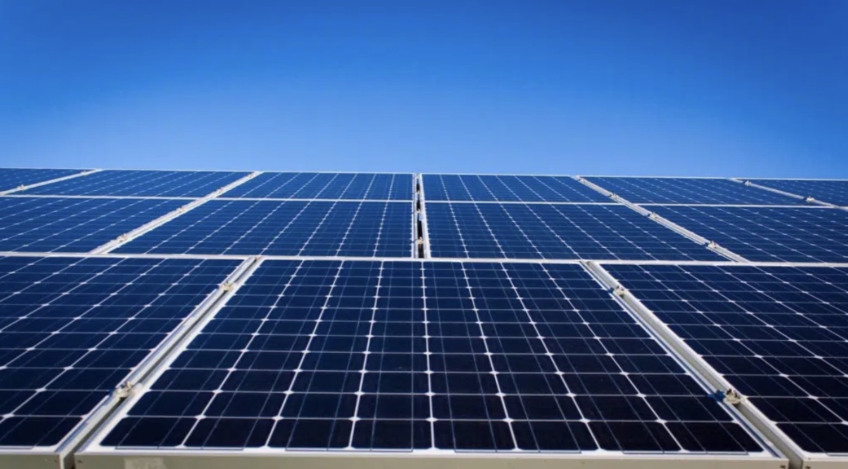 Canarias concede 102 millones a 277 proyectos fotovoltaicos para instalar 48,33 MW en espacios antropizados del archipiélago
 