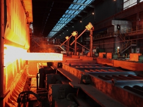 La Junta ayuda con un millón de euros a Acerinox a incrementar la eficiencia energética de sus procesos