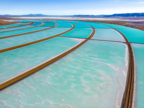 La Agencia Internacional de la Energía atrae a París 14 billones de dólares con el ojo puesto en los minerales críticos