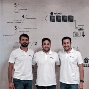 Aldea Energy lanza un servicio energético para agilizar las comunidades solares en edificios de vecinos