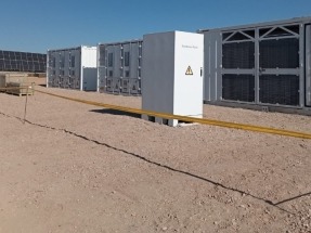 Alter Enersun instalará baterías por valor de más de 500 megavatios hora en sus parques solares en los próximos cuatro años  