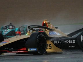 Calienta motores la Fórmula E en el circuito de Cheste