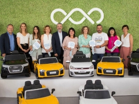 Domingo Alonso Group dona nueve cochecitos eléctricos a diversos hospitales infantiles de Canarias