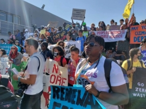 La Cumbre del Clima entierra bajo los logotipos de las multinacionales a 600 millones de africanos