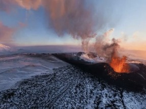 El deshielo de la Antártida puede estar activando volcanes ocultos bajo su superficie