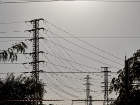 El precio de la luz sube hoy un 65,9% respecto a este domingo, hasta los 105,81 euros/MWh