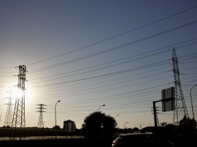 El precio de la luz cae un 6,7% este miércoles, hasta los 114,83 euros/MWh