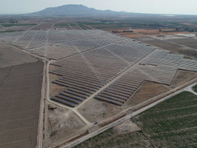 El parque solar de Totana ya está en red