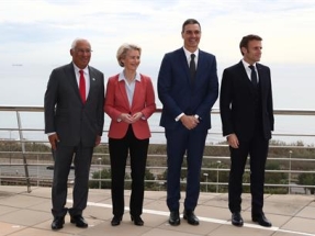 El H2Med, con una inversión cercana a los 2.850 millones de euros, transportará solamente hidrógeno verde