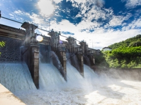 El agua que en agosto no sirve para beber o regar, sirve para generar electricidad