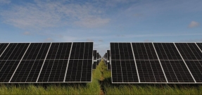  El Gobierno de Gustavo Petro impulsa "la mayor inversión en energía solar comunitaria en la historia de Colombia" 