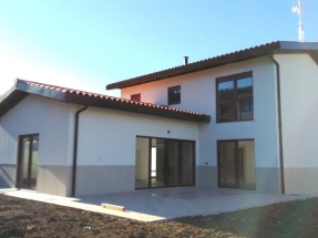 Los vehículos producen el 13% de la contaminación en las ciudades; las viviendas y edificios, el 56%