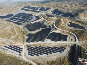 Negratín pone en marcha un parque fotovoltaico de 30 MW en la provincia de Granada  
