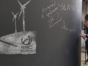 La asturiana Windar pone en producción la primera fábrica de torres eólicas de Rusia