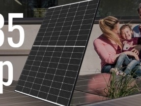 Sharp lanza un eficiente panel solar de 435 Wp con marco de color negro