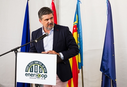 Joaquín Mas, director general del Grupo Enercoop, durante la inauguración oficial del campo solar de Campillo, en julio de este año. La planta está operativa desde mediados de 2024