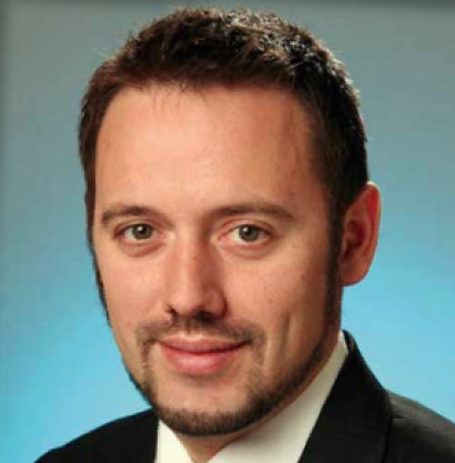 "La clave de éxito de Sungrow son sus trabajadores, la fuerte inversión en I+D y el servicio postventa"