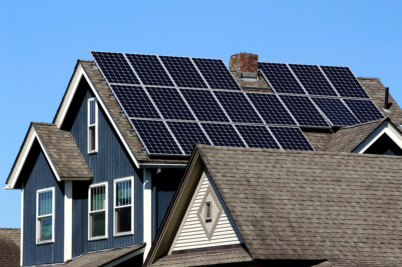 How Can Energy-Efficient Homes Improve the Power Grid?