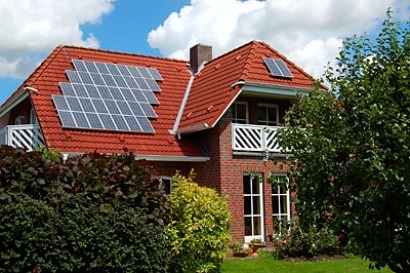 “Sun still shines on solar PV,” says solar installer