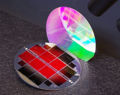 Las células solares en tándem logran un nuevo récord de eficiencia del 35,9%