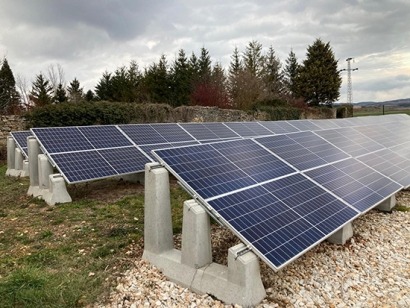 Así ha pasado un hotel de Palencia de los combustibles fósiles a la fotovoltaica con aerotermia