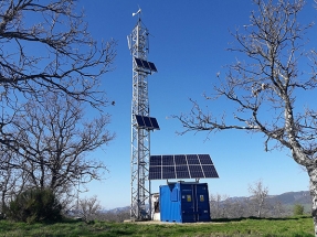 Sistemas fotovoltaicos para estaciones con repetidores réflex