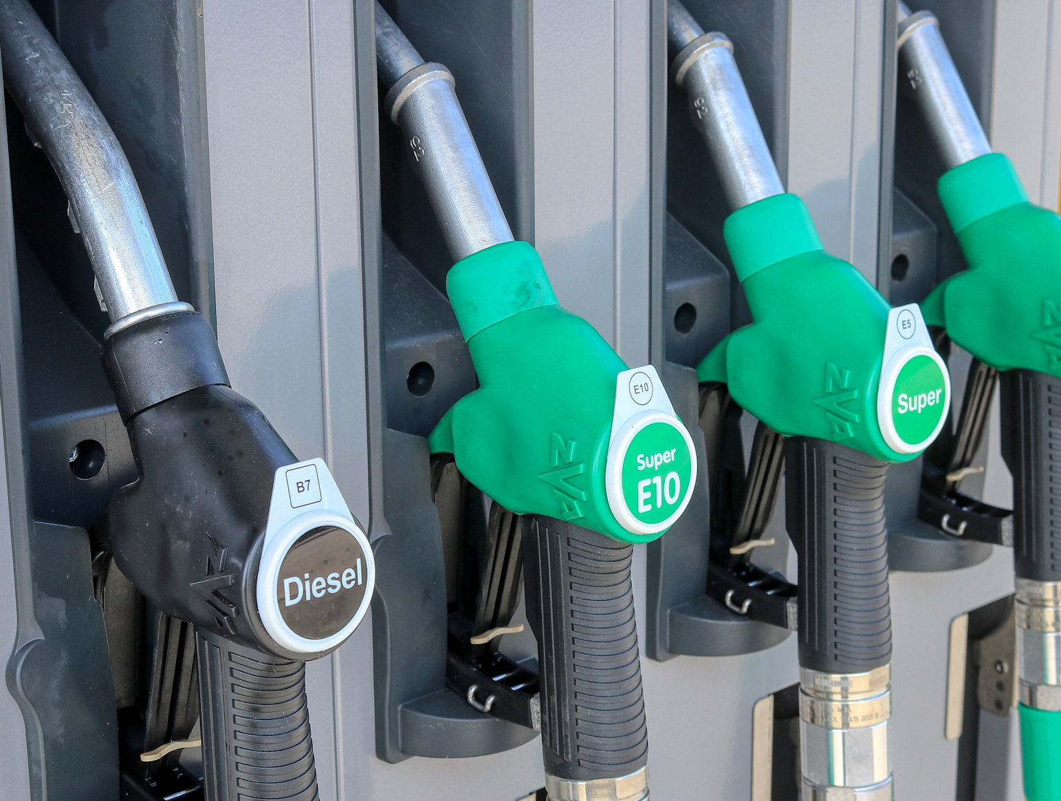 EPA Approves Nationwide Sales of E15 and Removes Barriers to Sale of E10