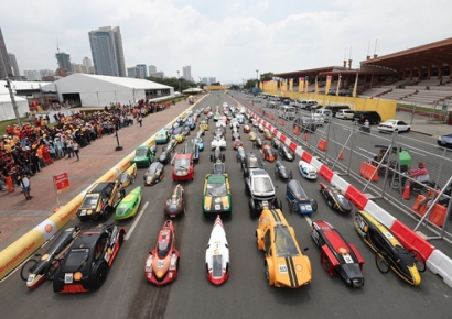 Estudiantes españoles, ante el desafío de lograr el coche más eficiente en el Shell Eco-marathon