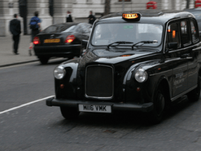 El icónico taxi de Londres renace como taxi eléctrico