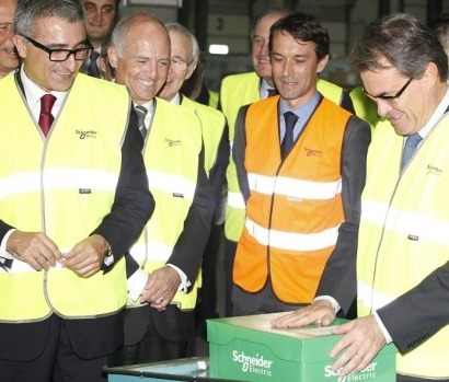 Schneider convierte Barcelona en su sede logística más grande del mundo