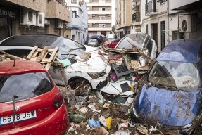 Frente al cambio climático y el negacionismo, energías verdes y verdad