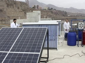 Diseñan un desalinizador de agua marina con energía fotovoltaica y termosolar