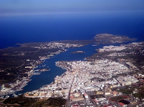 Menorca celebra el aniversario como Reserva de la Biosfera gasificando la isla